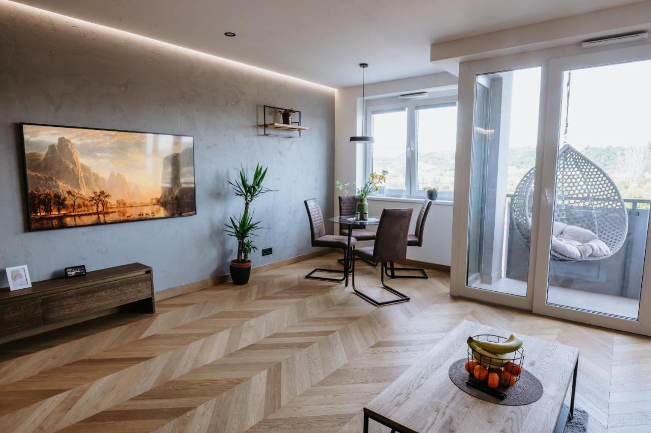 Minimalist Design Penthouse - Kosice Old Town Διαμέρισμα Εξωτερικό φωτογραφία