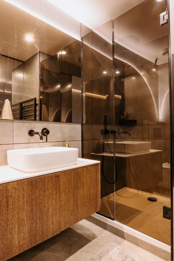 Minimalist Design Penthouse - Kosice Old Town Διαμέρισμα Εξωτερικό φωτογραφία